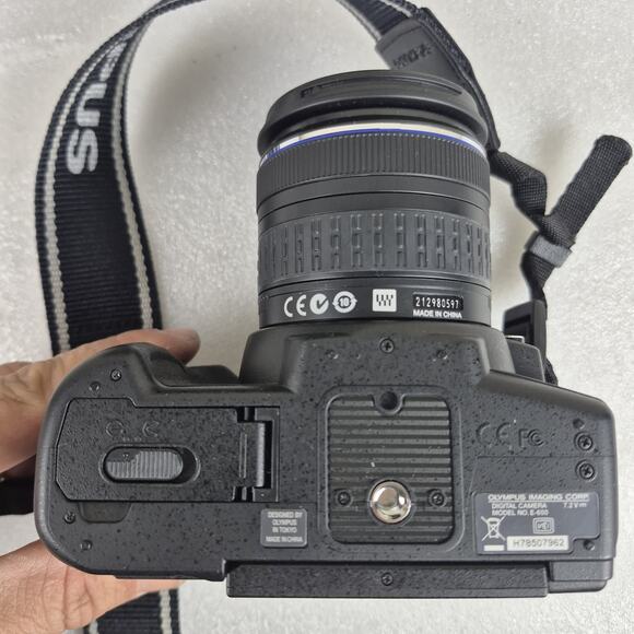 Olympus E-600 DSLR Camera Bundle 14-42mm 40-150mm Lenses Bag Charger Manual SD - Picture 6 of 15